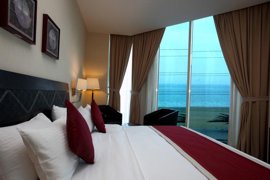 Golden Tulip - Al Jubail Hotel Bagian luar foto