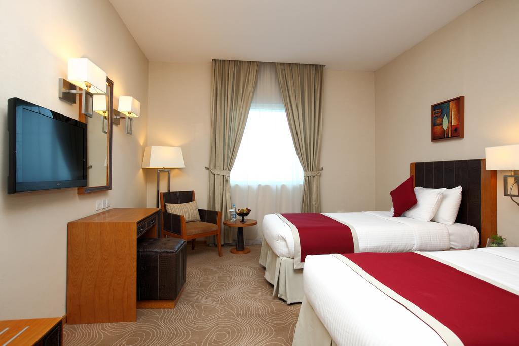 Golden Tulip - Al Jubail Hotel Ruang foto