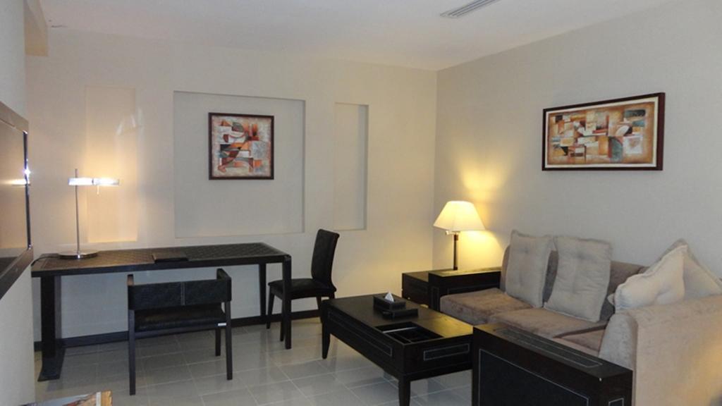 Golden Tulip - Al Jubail Hotel Ruang foto