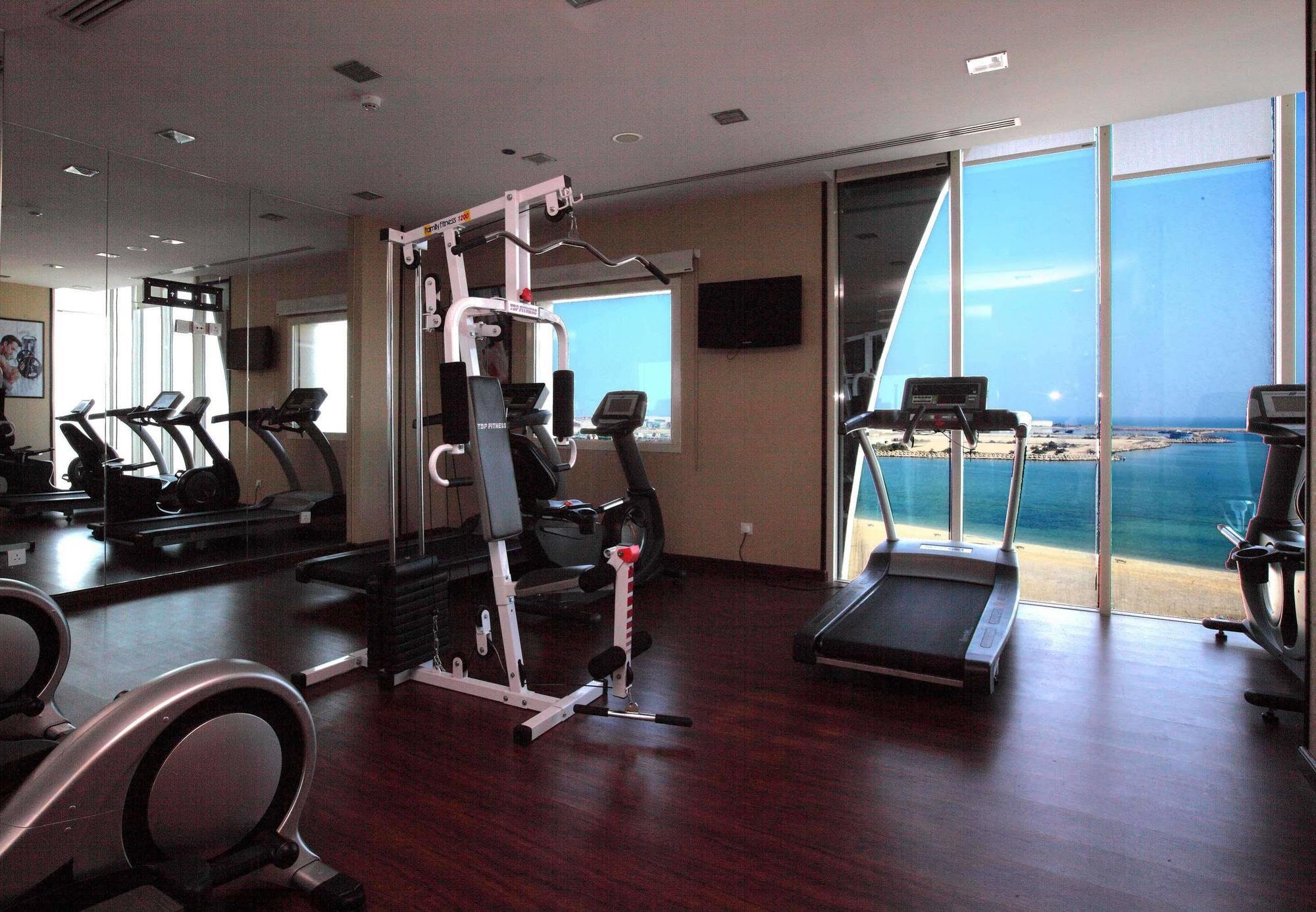 Golden Tulip - Al Jubail Hotel Bagian luar foto
